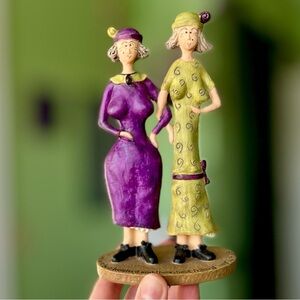 VTG Rustic Sculpted Older Woman Best Friends Silly 3D Cute Home Accent Figurine